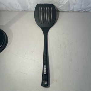 Calphalon nylon Black Slotted Turner slotted Spatula 13 1/2”
99GW